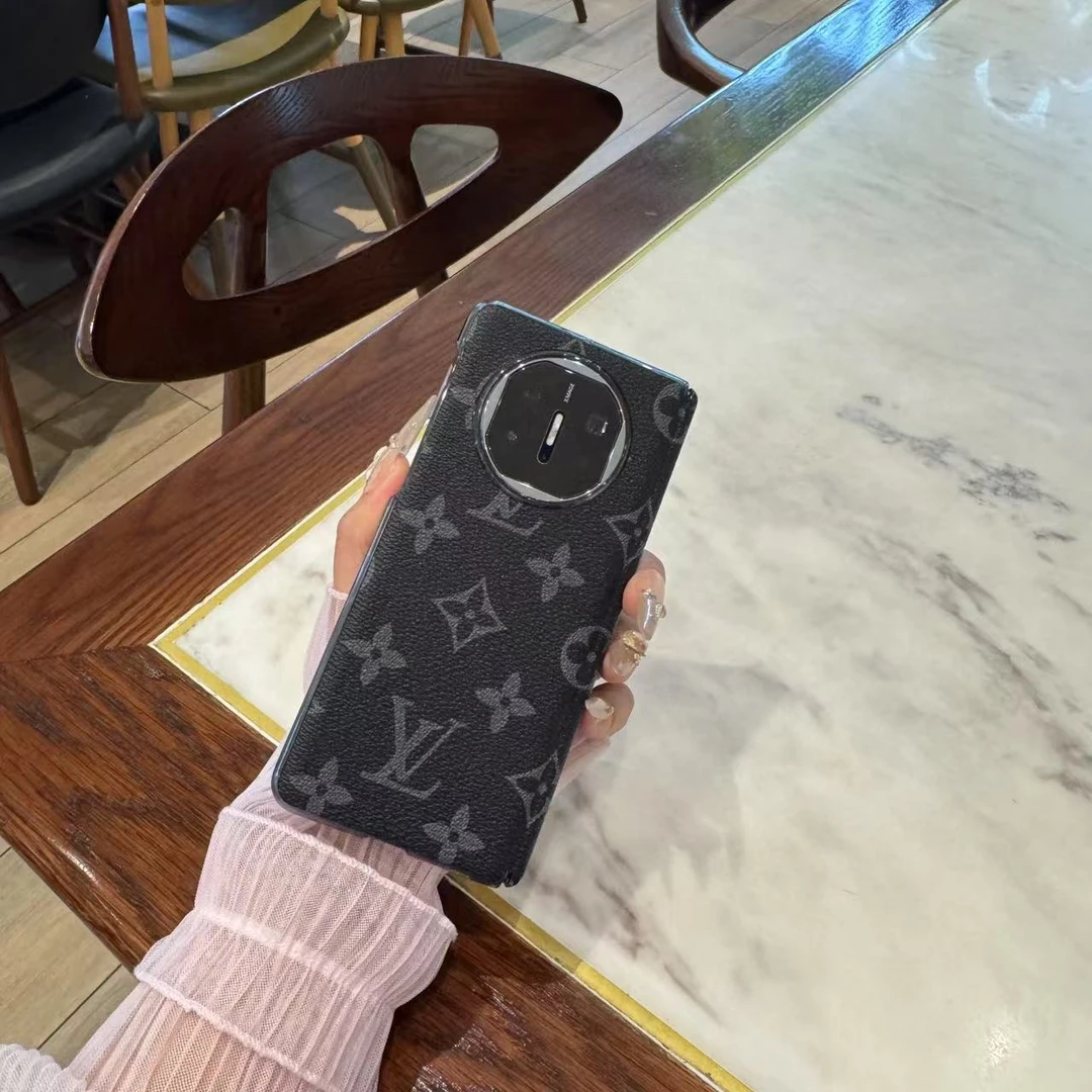 适用于华为Matex6/Matex5时尚字母中轴磁吸素皮折叠手机套