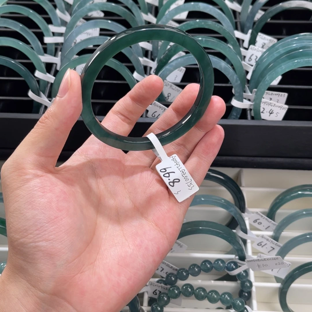 翡翠未镶嵌颈饰J**n66.83