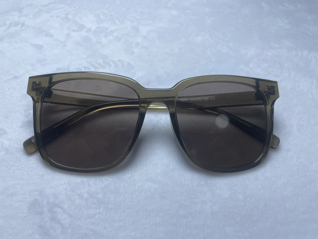 女款时尚墨镜偏光太阳镜防紫外线大脸显瘦可配近视