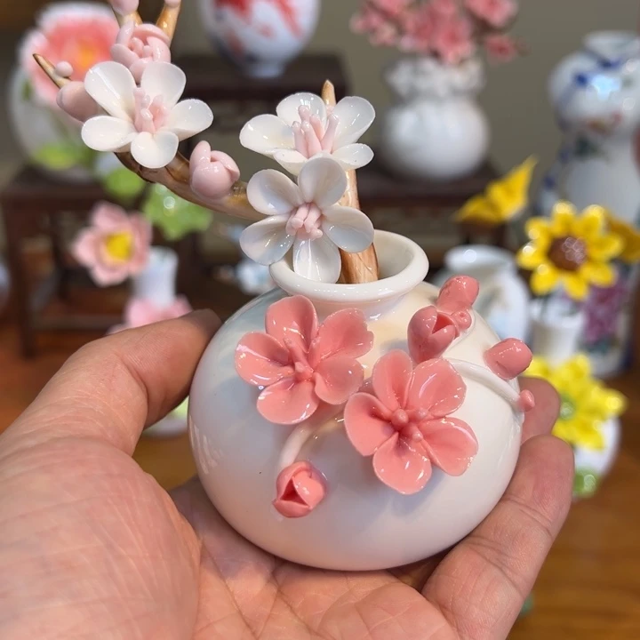 手工精致陶瓷摆件
