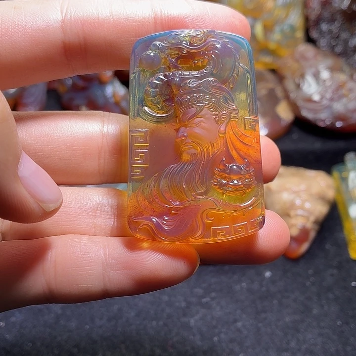 琥珀未镶嵌颈饰61