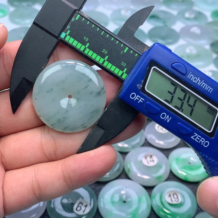 翡翠颈饰未镶嵌缅甸天然A货翡翠