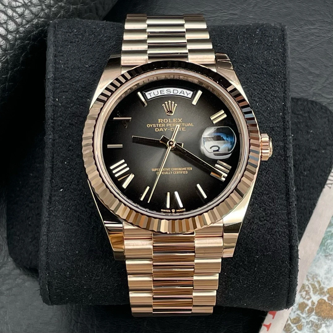 未使用 Rolex/劳力士 劳大/228235烟熏灰/25年全套