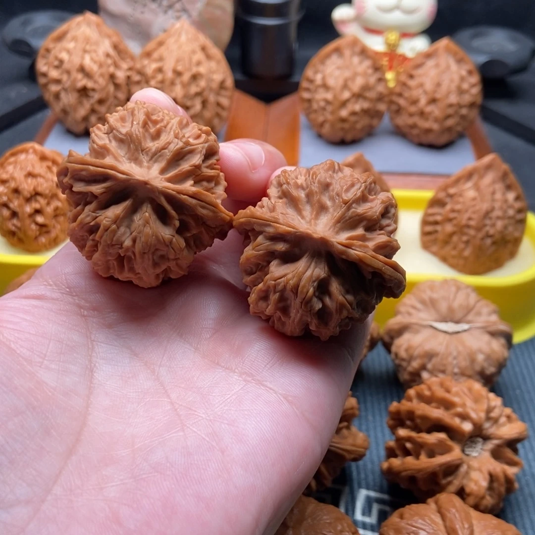 文玩核桃吊坠苹果