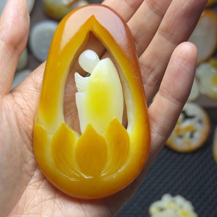 颈饰未镶嵌和田玉