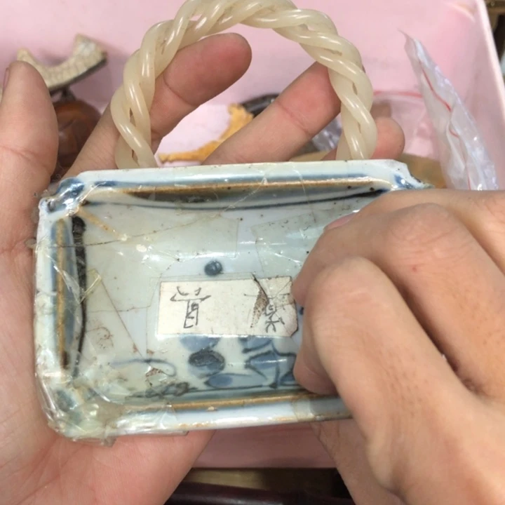 陶瓷孤品单件车里拍