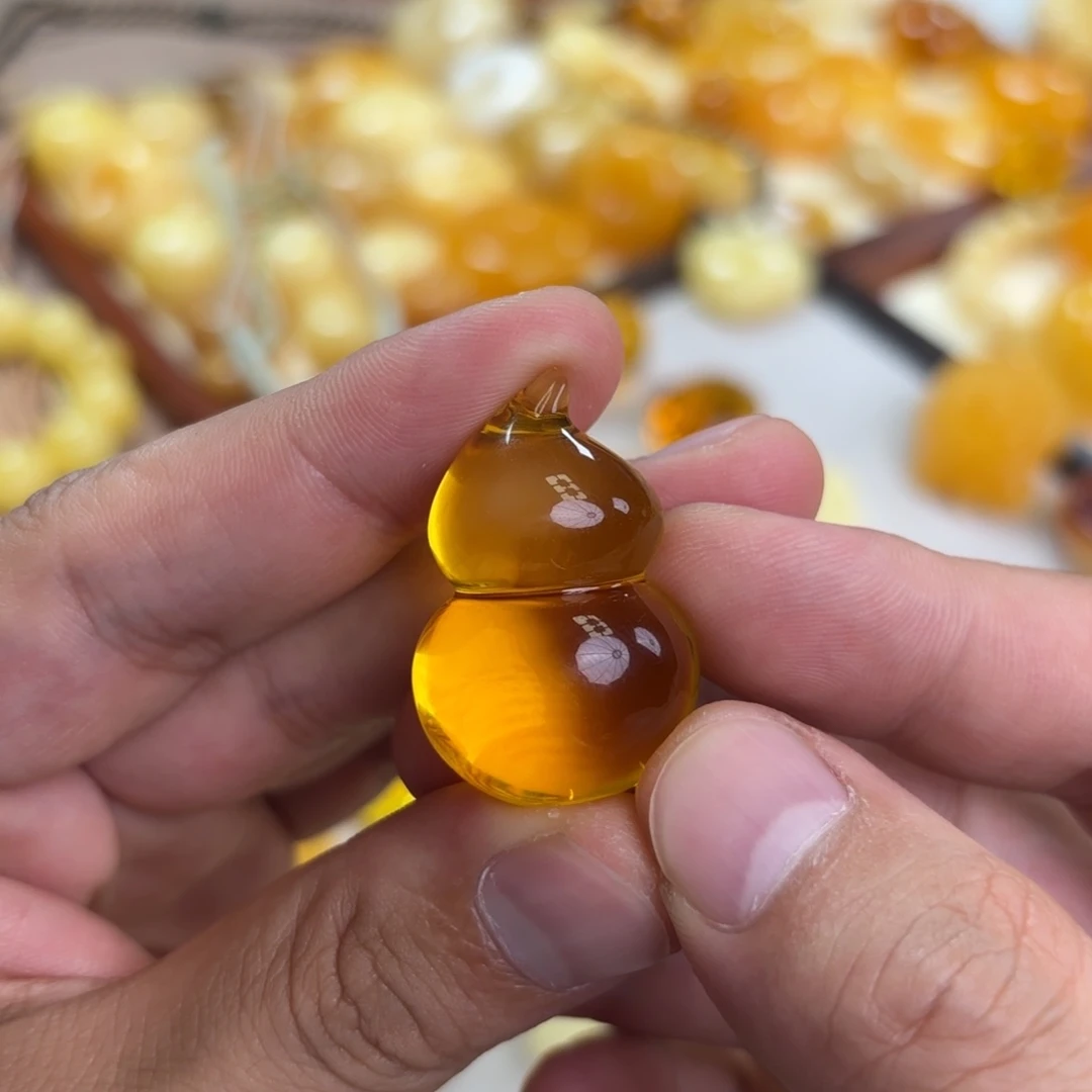 未镶嵌琥珀裸石葫芦