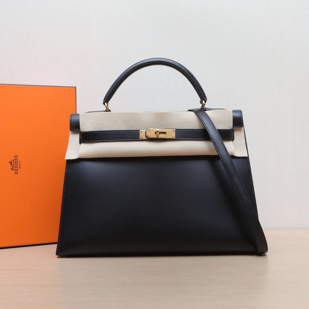 95新 Hermes/爱马仕 【小花黑黑】Kelly 32 黑色 Box皮 圈X 金扣