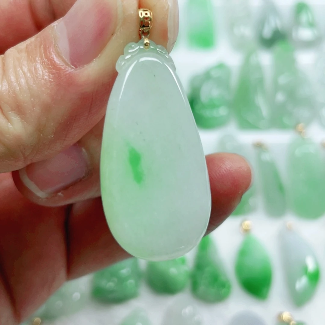 翡翠吊坠(不含链)18K金镶嵌