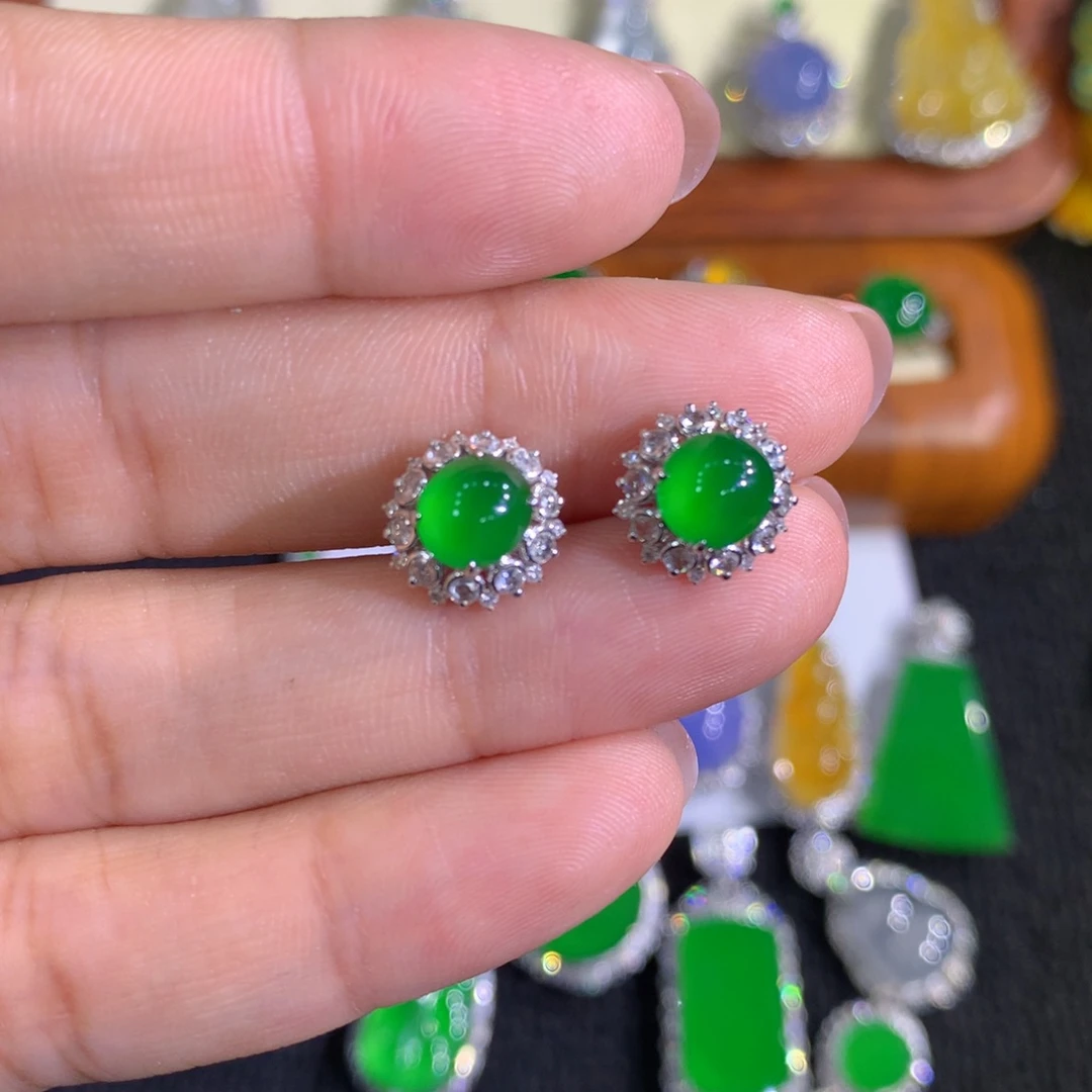 翡翠18K金镶嵌耳饰