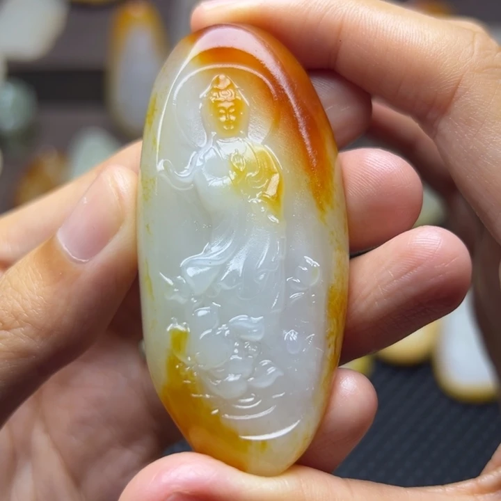 颈饰未镶嵌和田玉