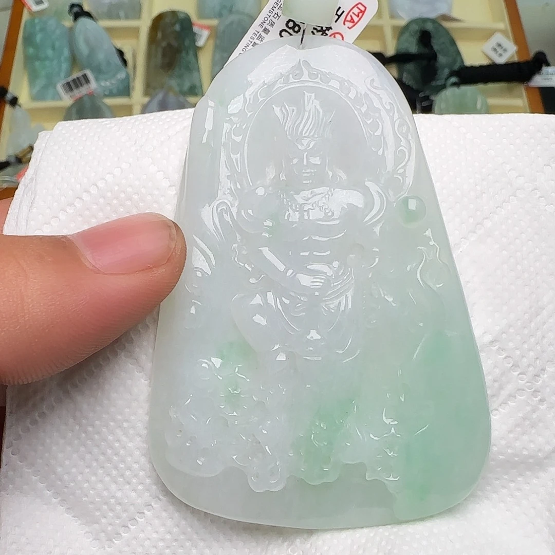 丁***翡翠未镶嵌颈饰翡翠