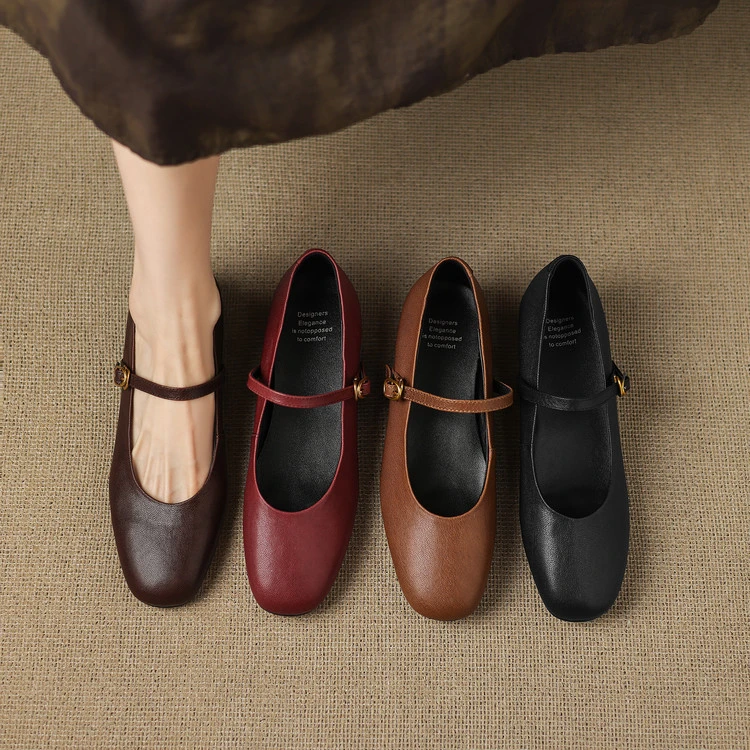 【跟高4.5CM】羊猪羊/一字带酒红色内增高平底玛丽珍女单鞋