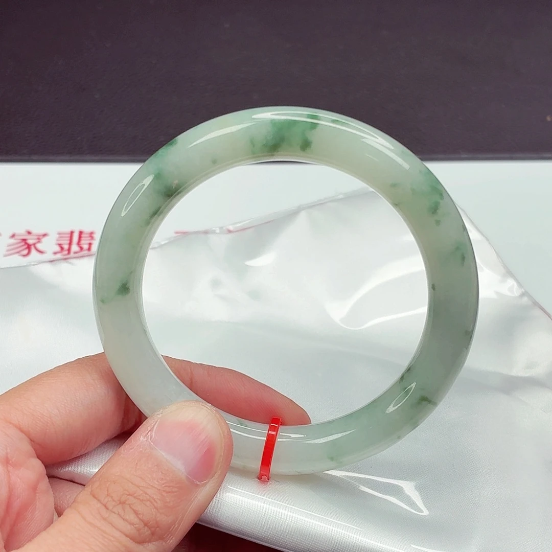 翡翠未镶嵌手镯56圈口