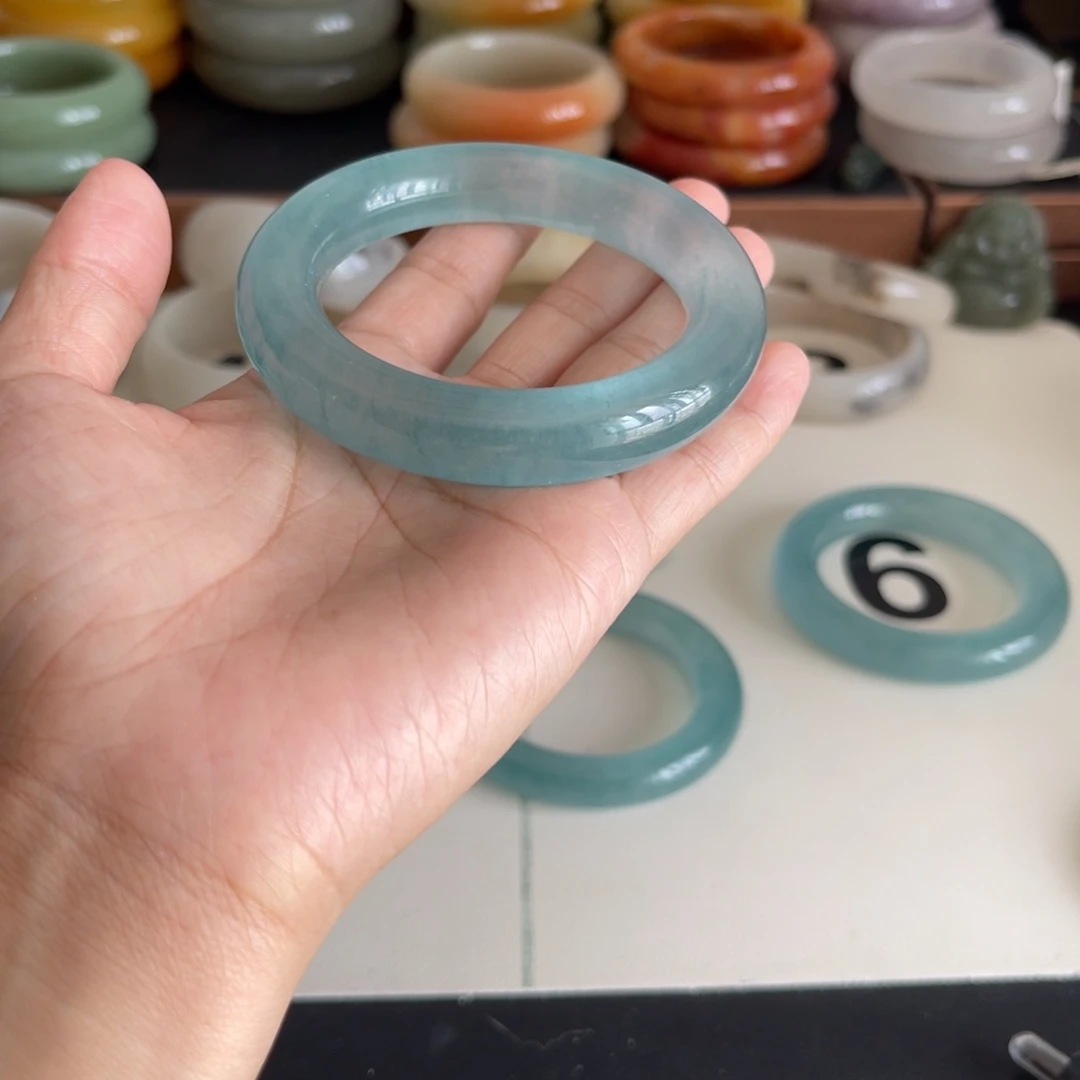 无***劵未镶嵌石英岩玉珠宝奇石