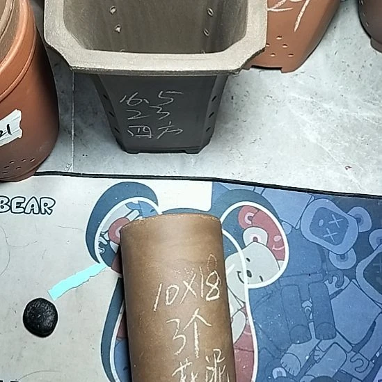 三个笔筒花泥微瑕