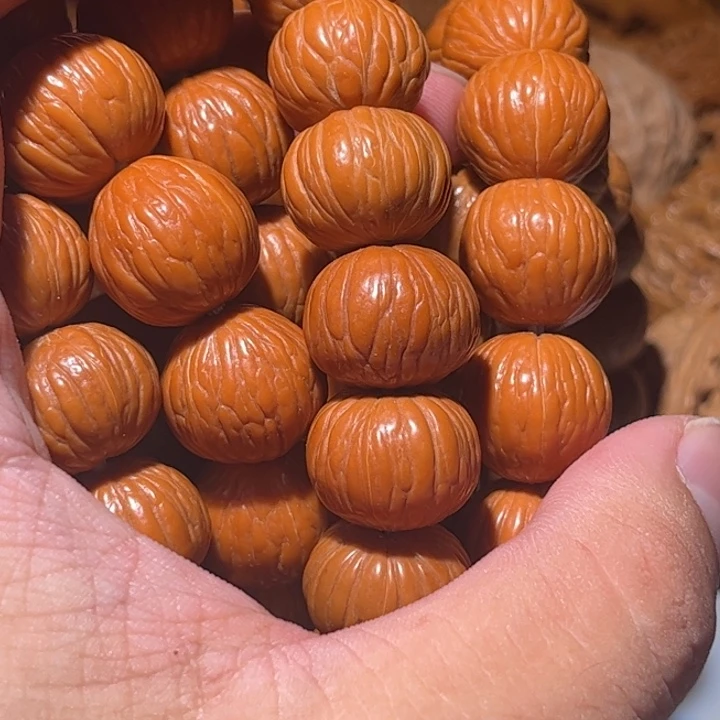 桃核吊坠狮子头核桃
