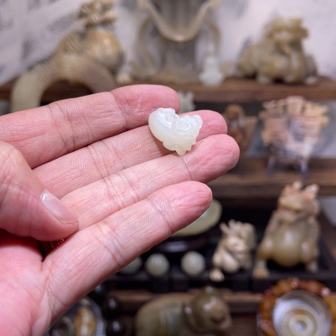 已***置和田玉未镶嵌挂件