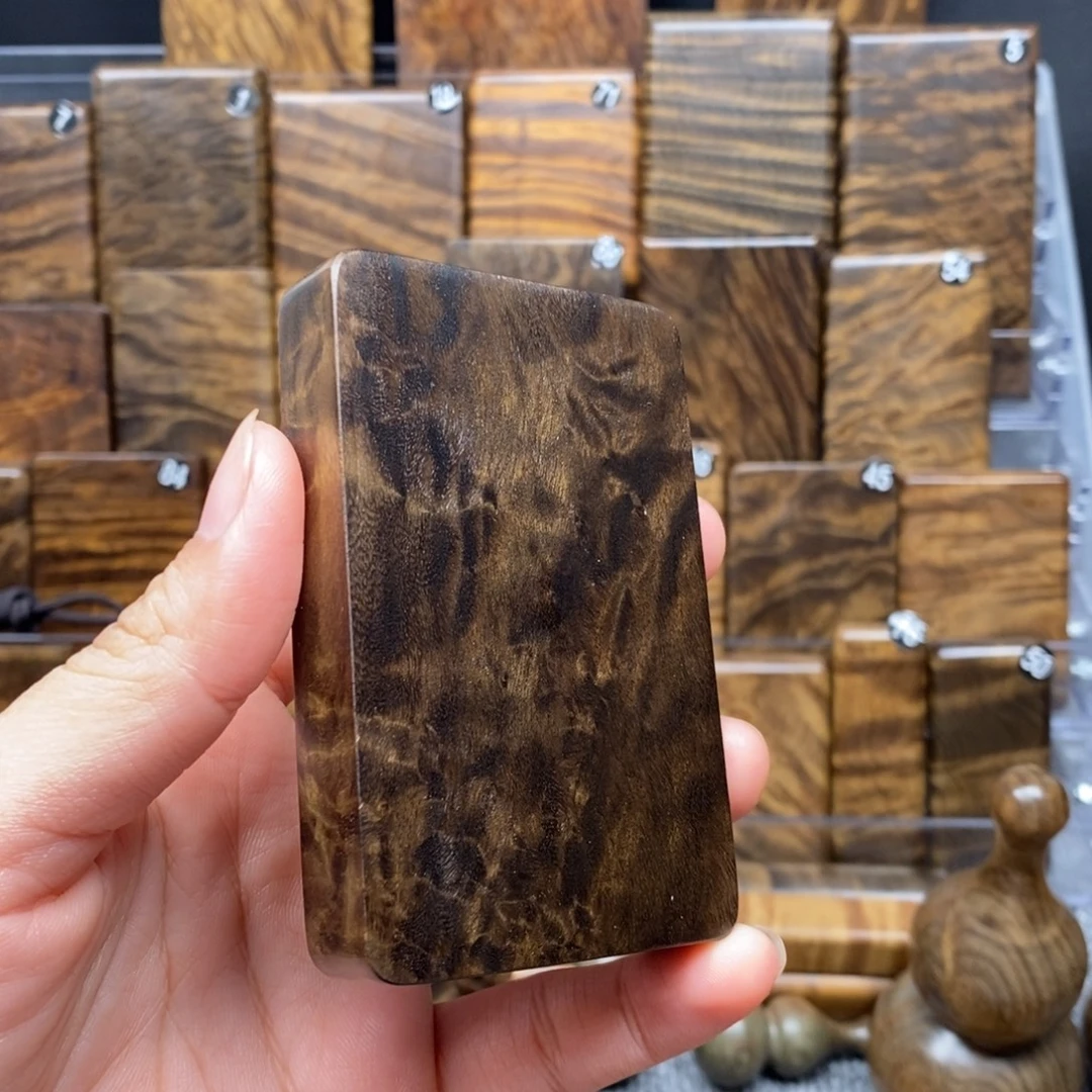 壑***老金丝楠小叶桢楠无事牌