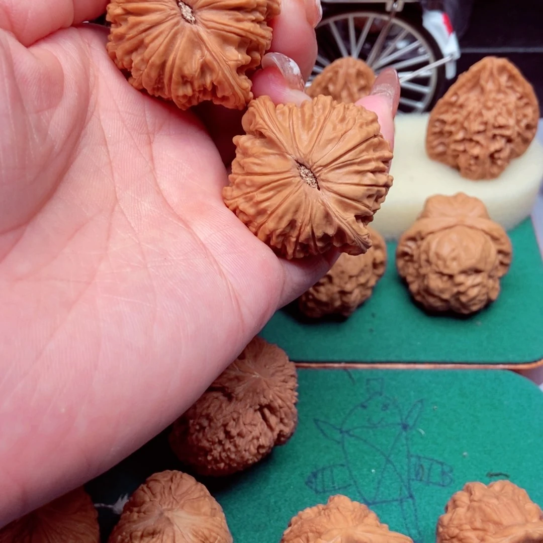 文玩核桃吊坠过*蝴蝶磨41