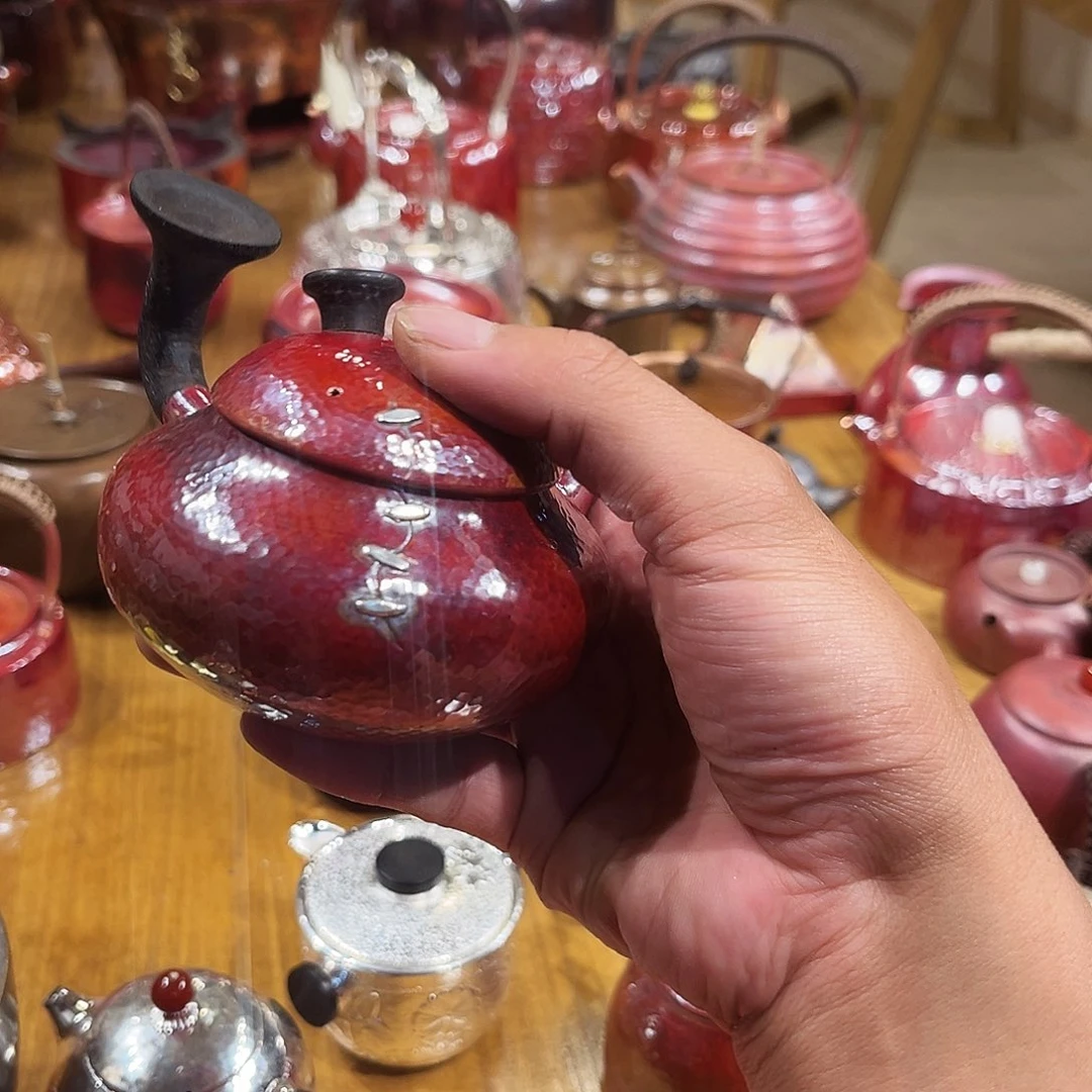 空****3淬火色容天侧把壶手工锻打工艺