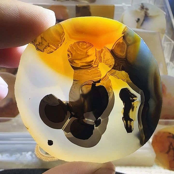 玛瑙/玉髓未镶嵌珠宝奇石