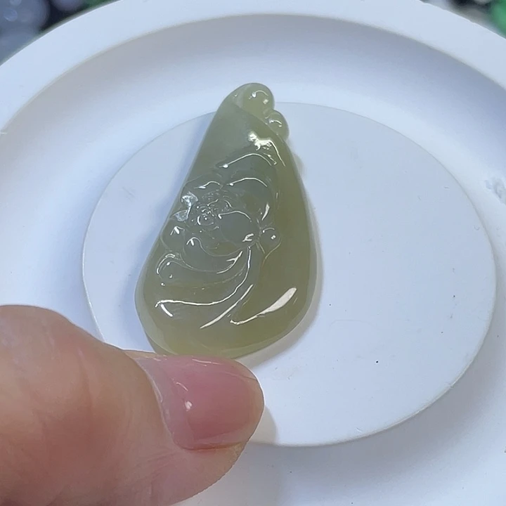 翡翠未镶嵌颈饰牡丹花吊坠