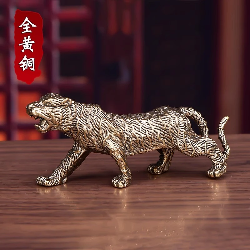 复古实心黄铜老虎桌面摆件虎虎生威虎书房文玩茶宠老铜器装饰摆件