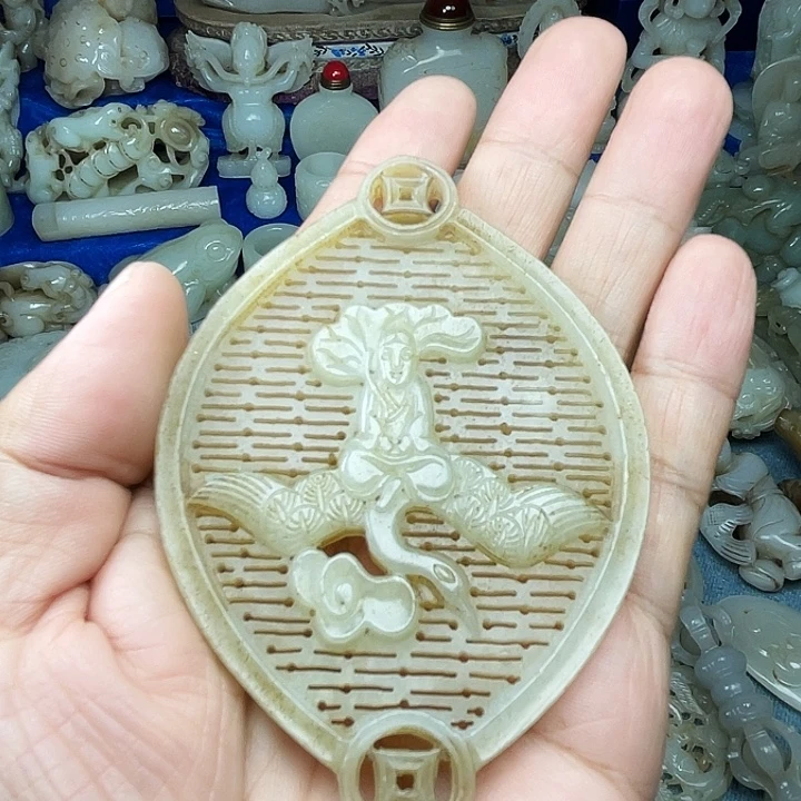 …***…颈饰未镶嵌和田玉（青白玉）
