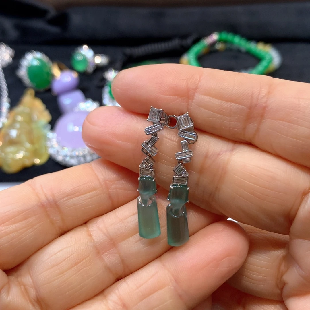 翡翠未镶嵌颈饰天然翡翠A货