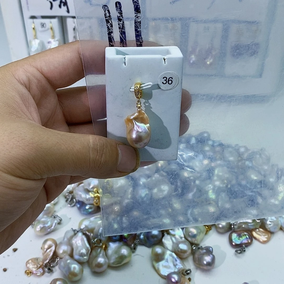 淡水珍珠合金颈饰