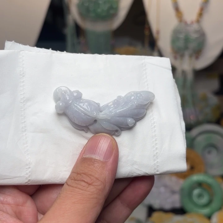 翡翠未镶嵌颈饰吊坠