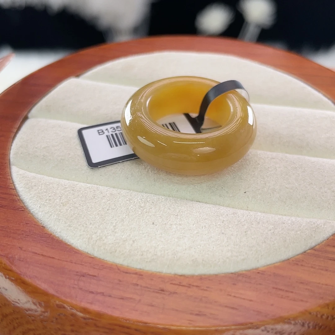 和田玉未镶嵌戒指l64 橘糖甜甜圈。16.4。不退换