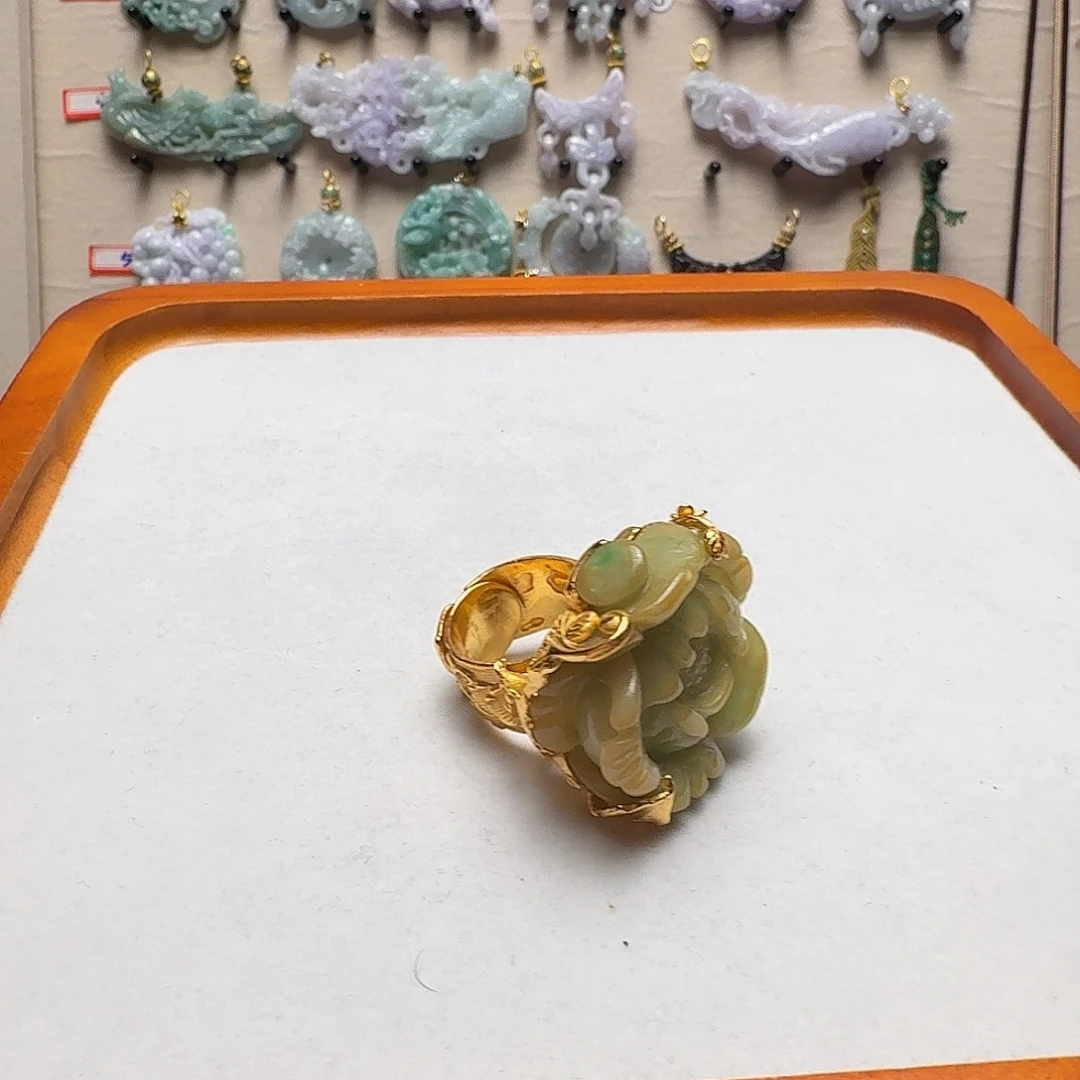 吊坠(赠链)合金翡翠