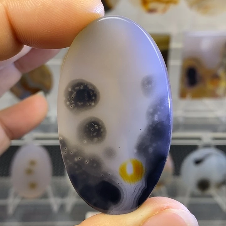 玛瑙/玉髓颈饰未镶嵌