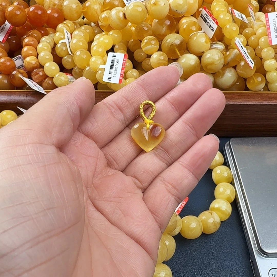 琥珀未镶嵌珠宝奇石