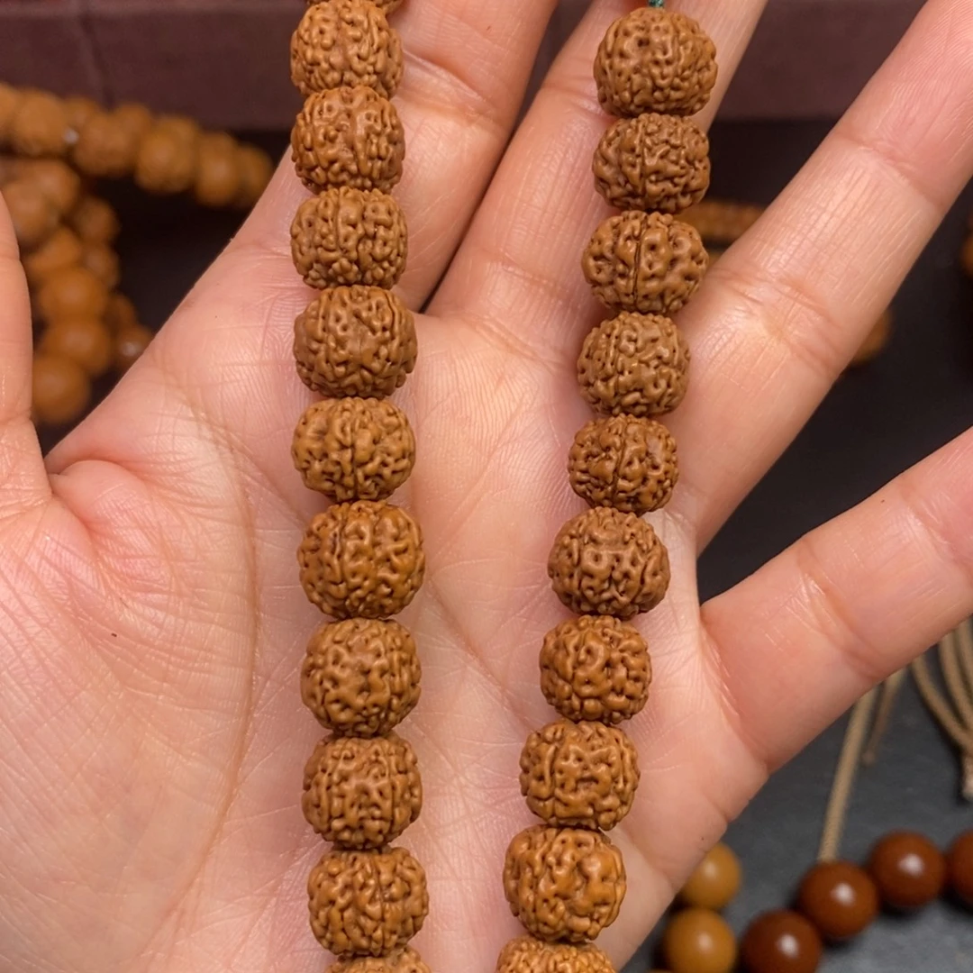 阮***山吊坠猴头核桃橄榄核桃