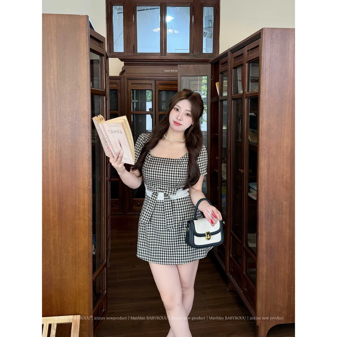 温与柔蔓蔓【波恩画报】夏季法式气质复古格纹蕾丝拼接设计感裙子