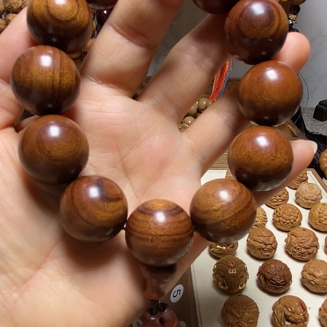 核桃把件沙漠铁手串