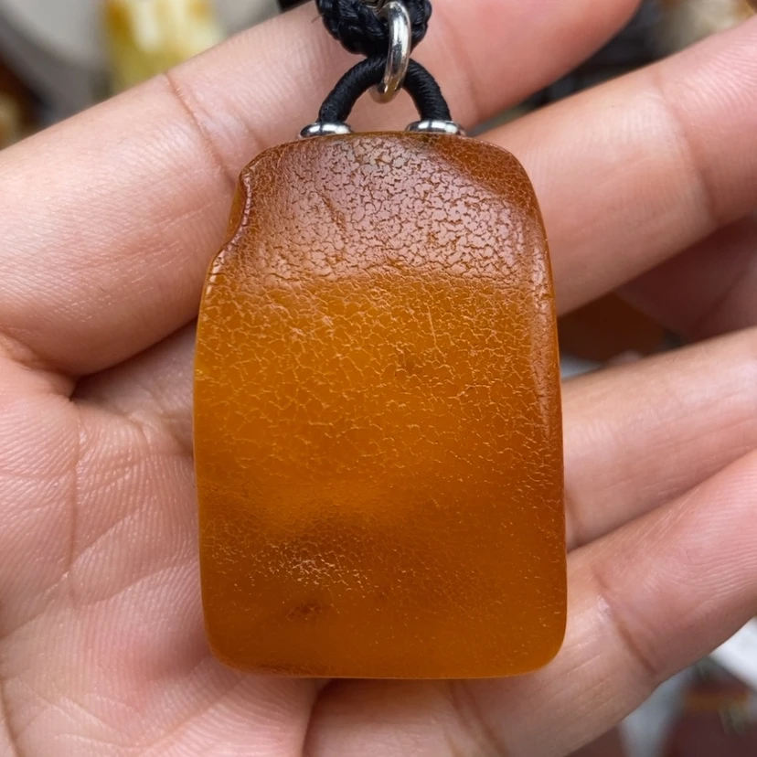 【闪购商品】琥珀颈饰未镶嵌