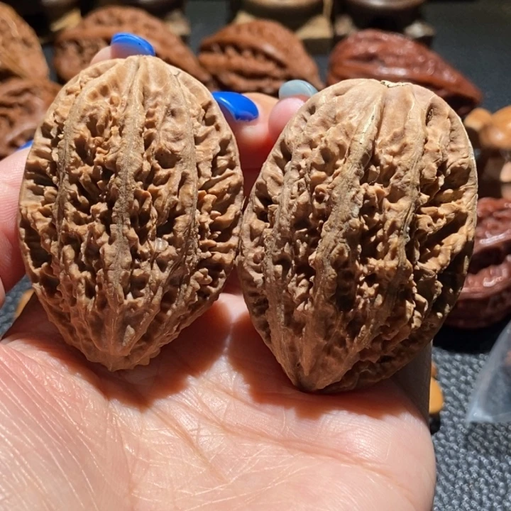 文玩核桃吊坠聚核财婉楸花皮71