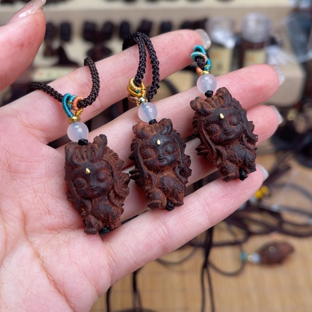 降真香其他3.0鹿灵雕刻件