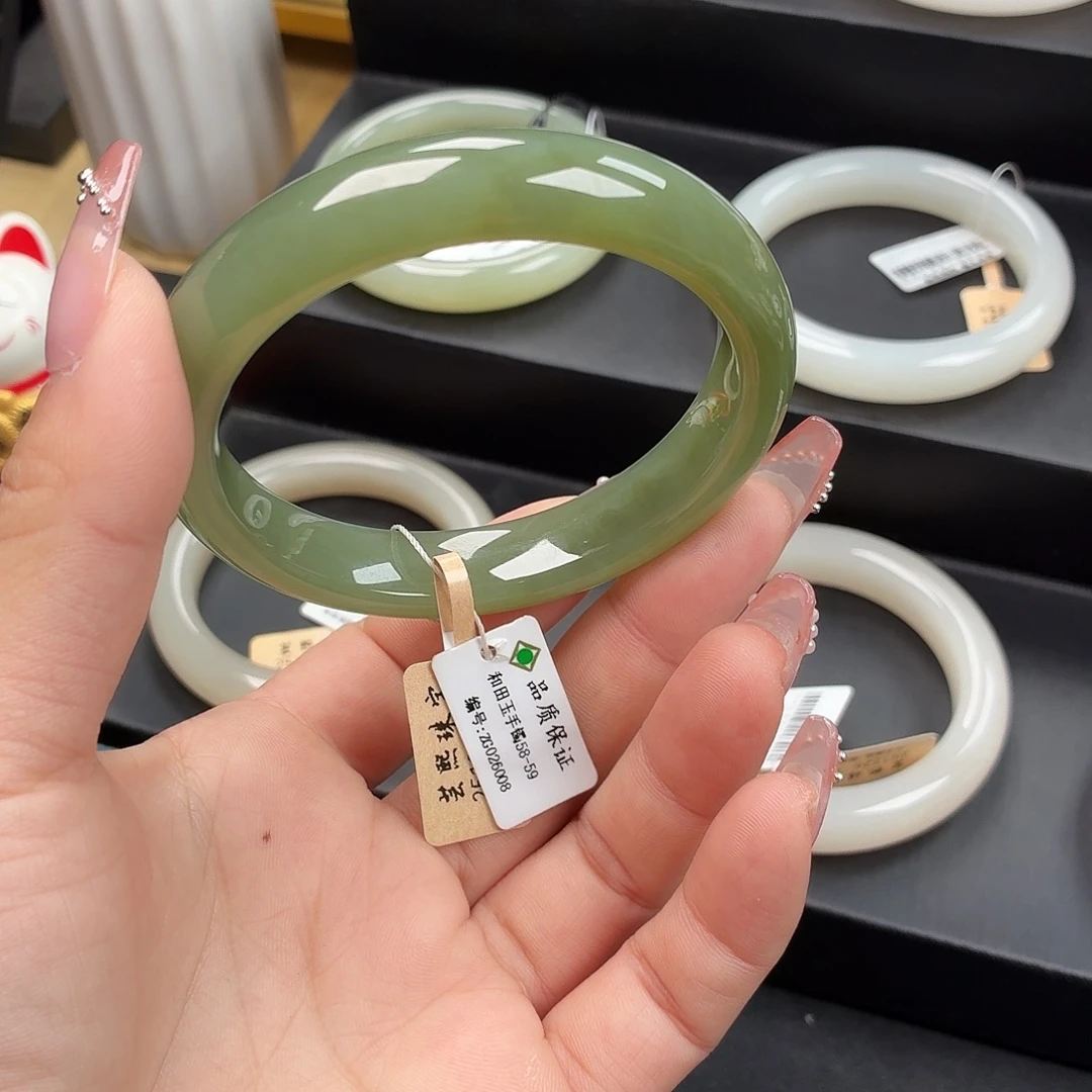 和田玉（糖玉）未镶嵌手镯