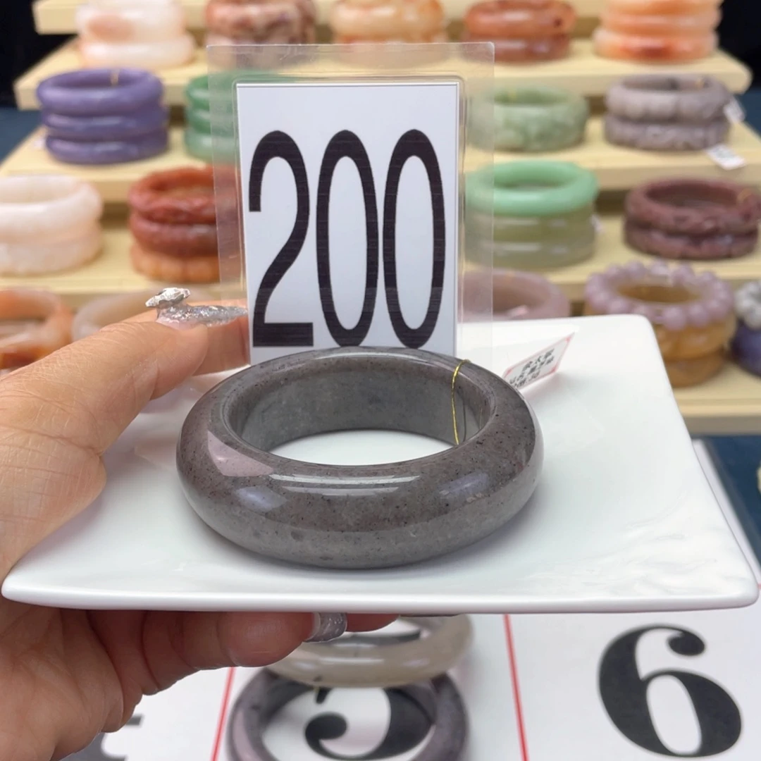 石英岩玉未镶嵌手镯52.7