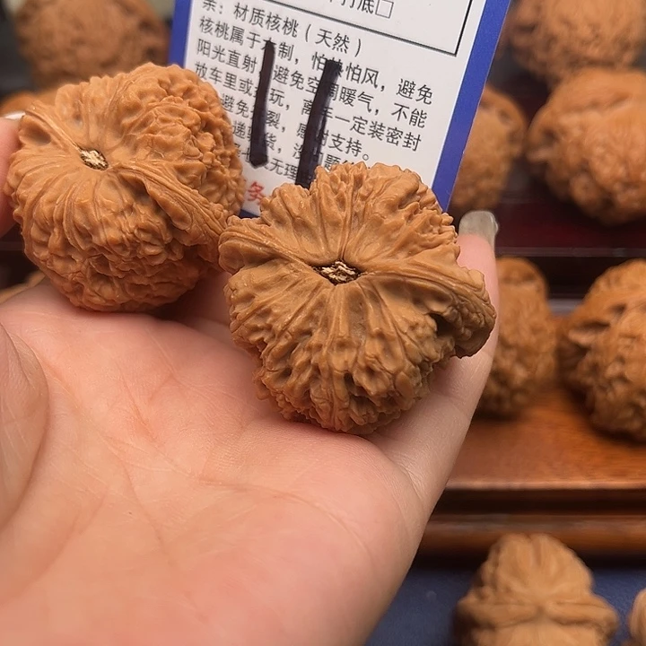 桃核吊坠沧**流南疆石狮子头41