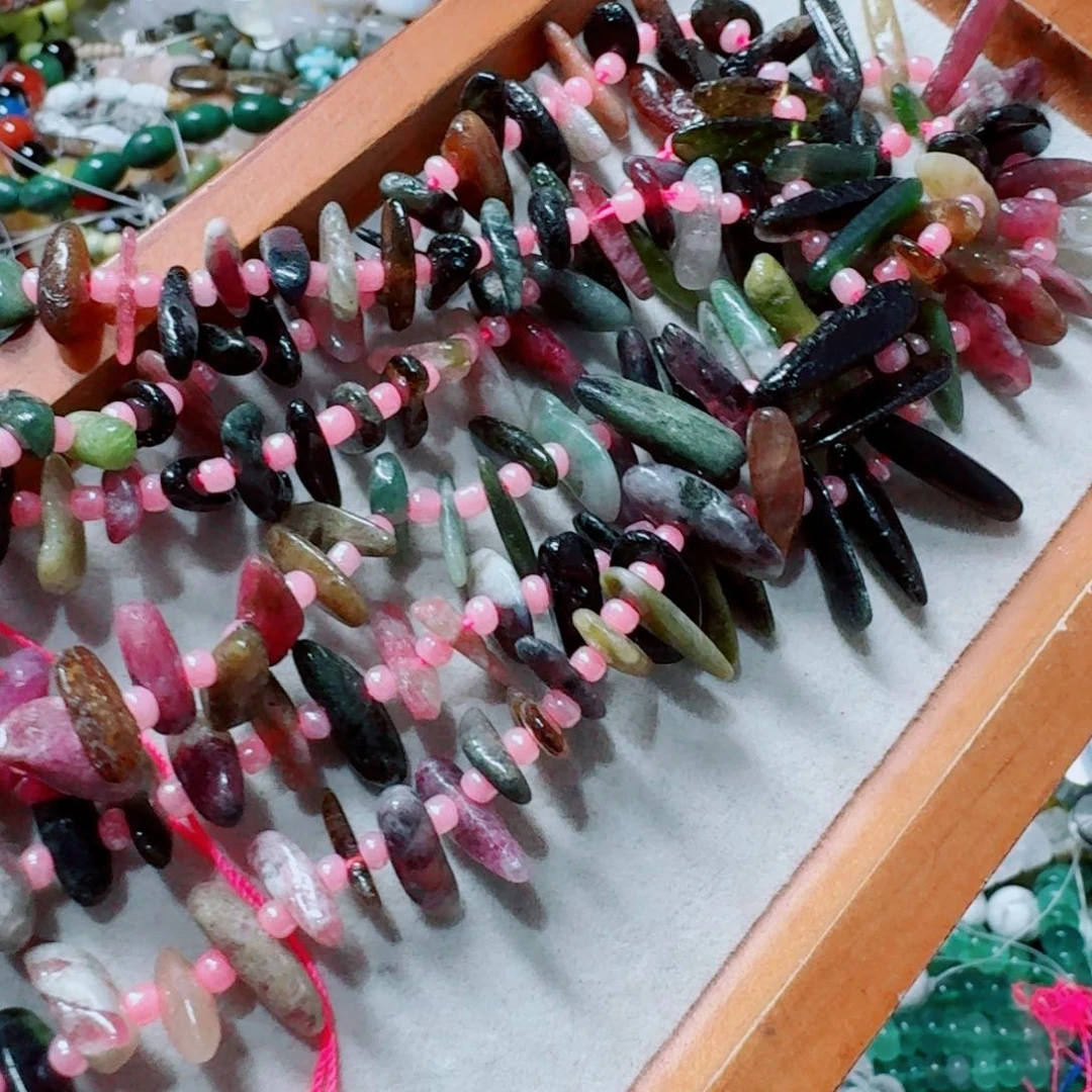 玛瑙/玉髓合金珠宝半成品碧玺长牙一条