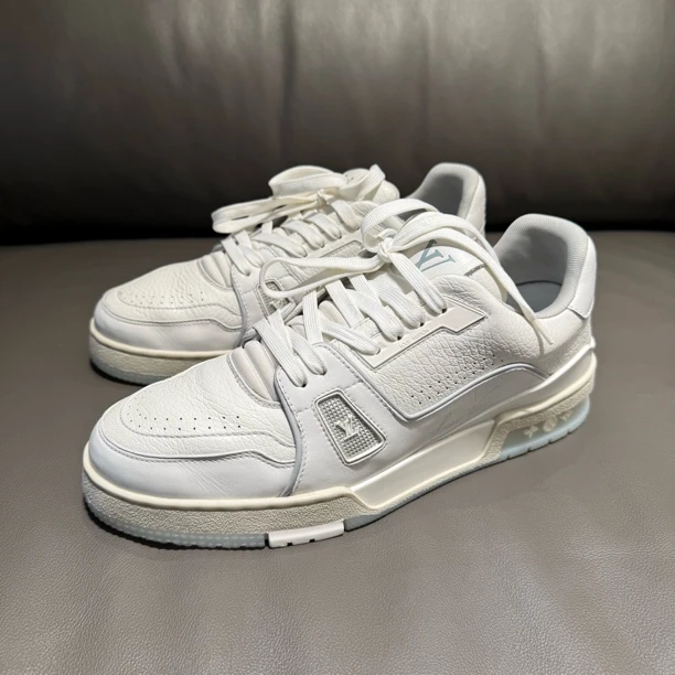 99新 LouisVuitton/路易威登 42码/99新/lv trainer鞋/白水泥