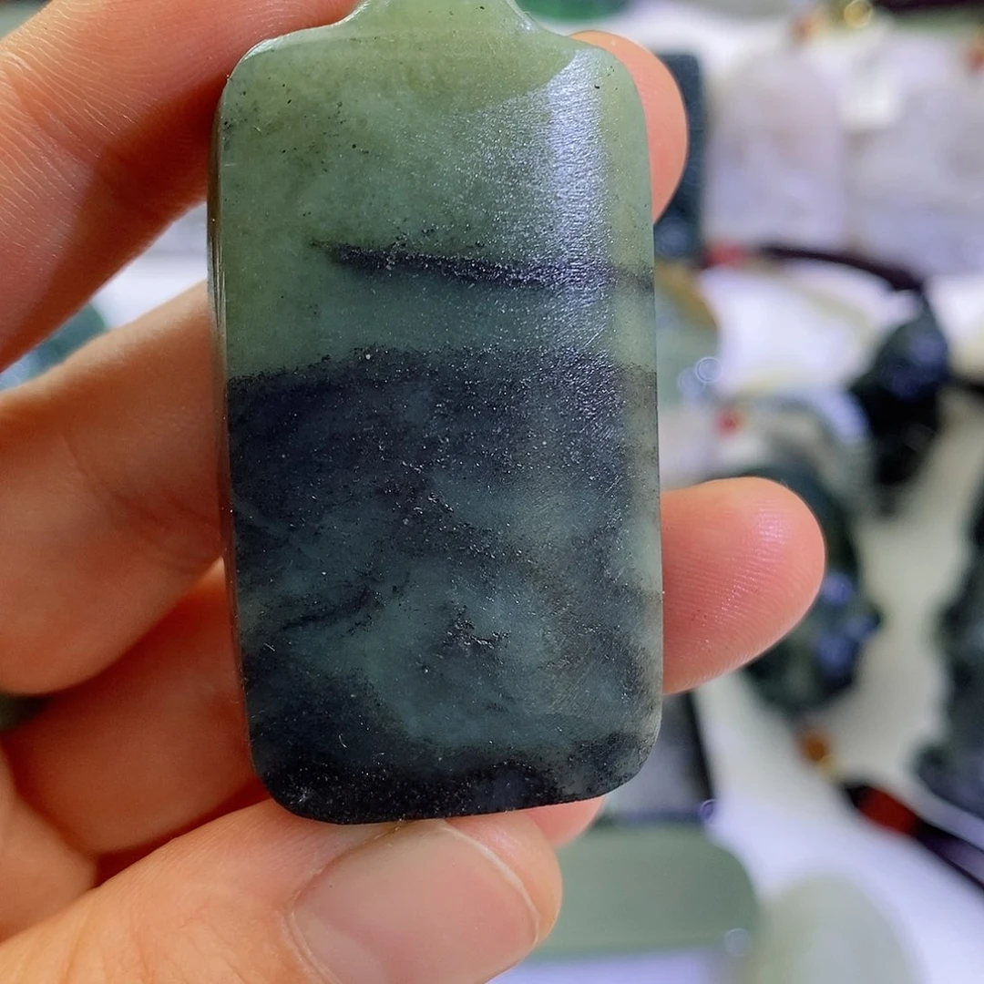 和田玉（糖玉）颈饰足铂镶嵌