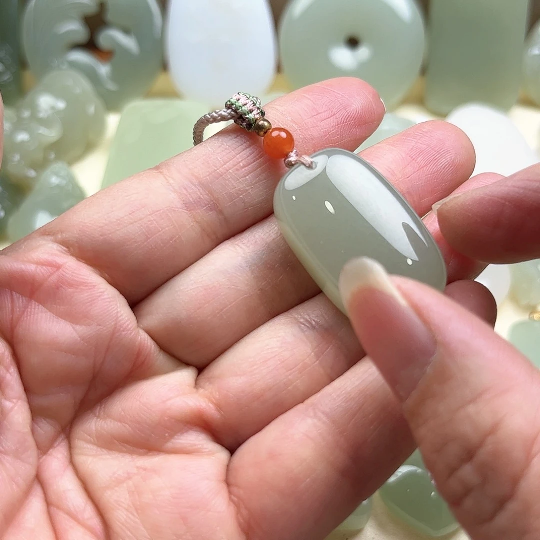 和田玉挂件未镶嵌