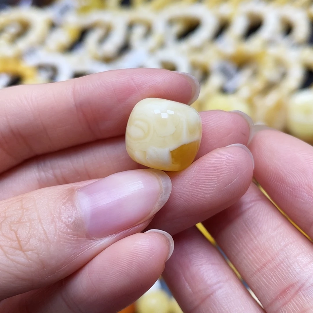 未镶嵌蜜蜡裸石老型14.8✖️13.5mm瑕